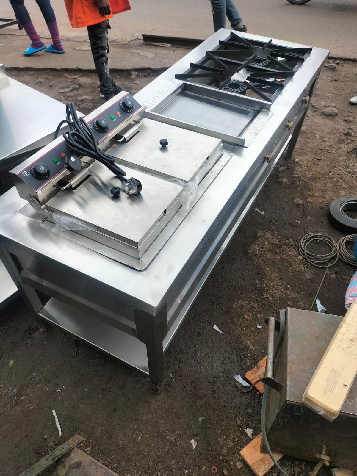 4 Burner Stove with Griddle and Double Fryer