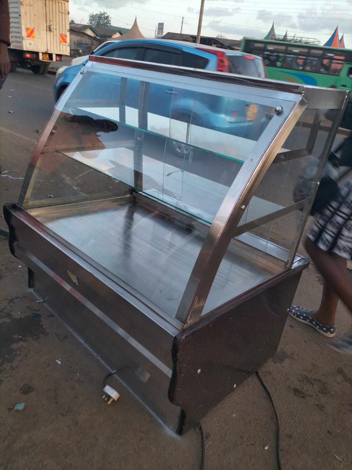 Curved Glass Refrigerated Display Case