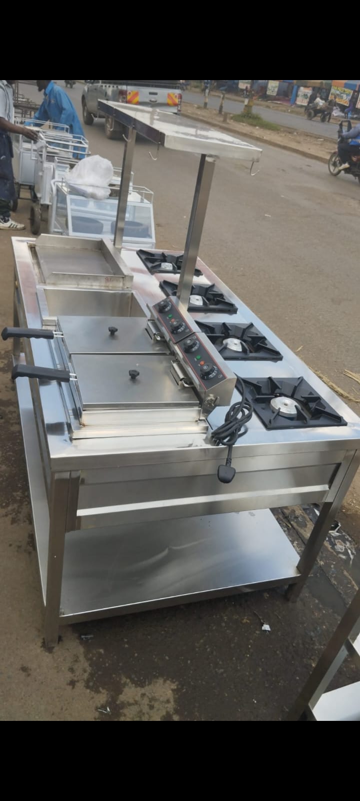 4 Burner Stove with Griddle and Double Fryer