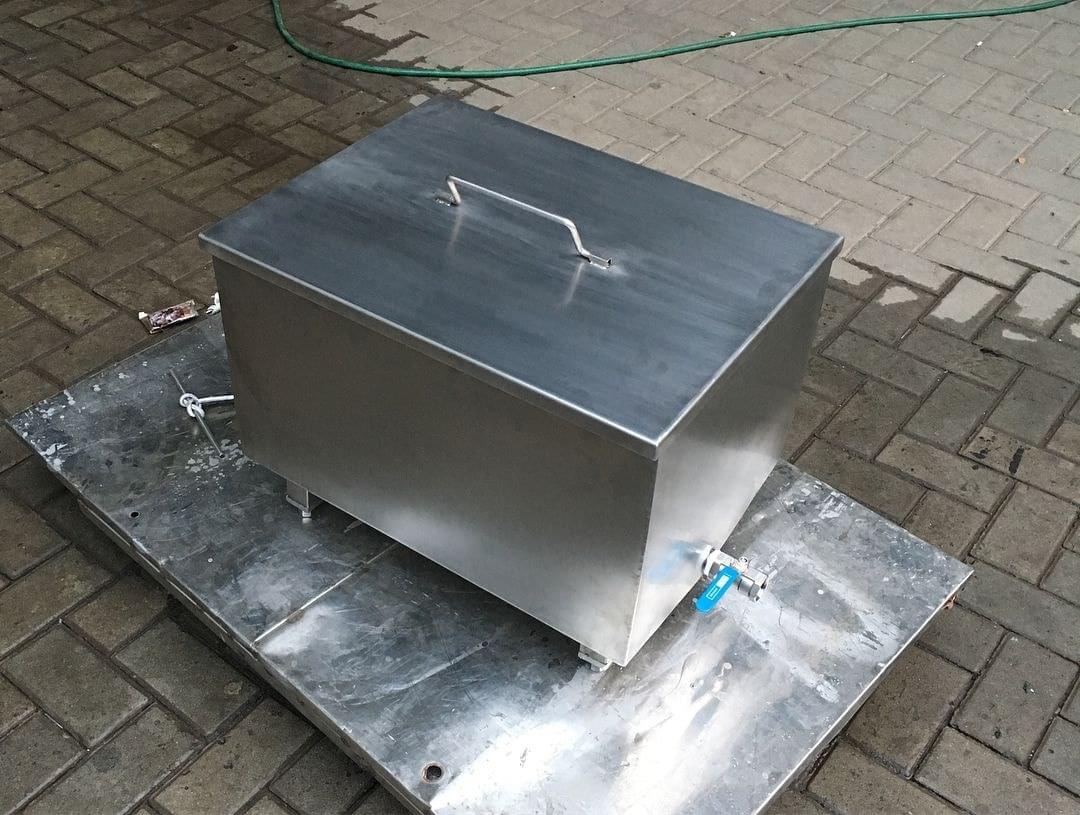 Stainless Steel Ice Bin Cooler 76.3 Qt