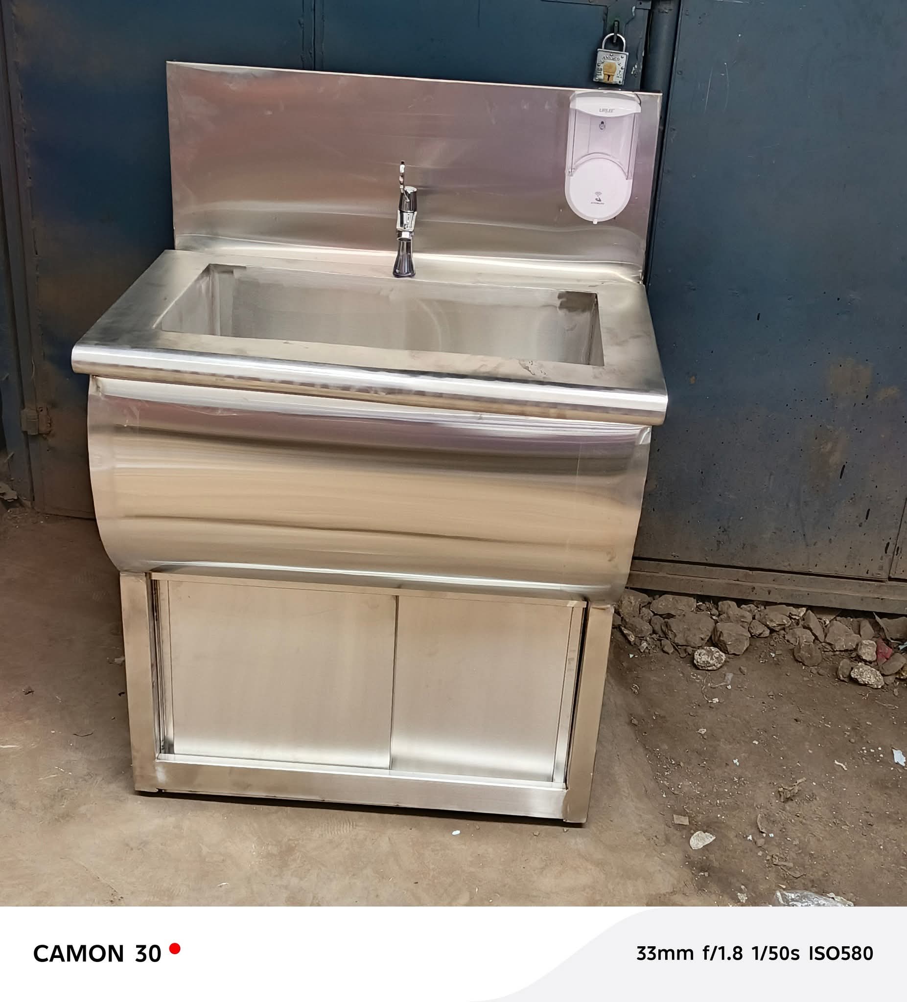 Stainless Steel Hand Wash Sink with Foot Pedal