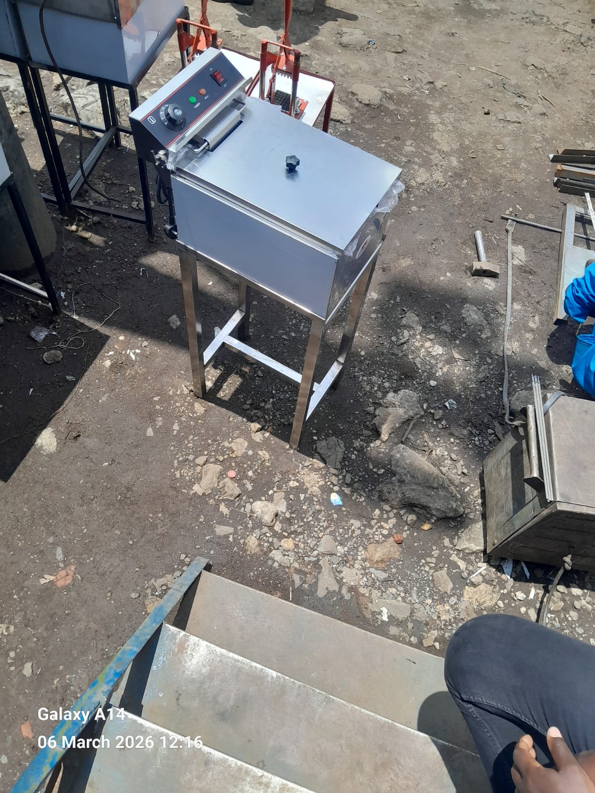 Commercial Pressure Fryer with Oil Filter KFC Style Fried Chicken Broaster Machine